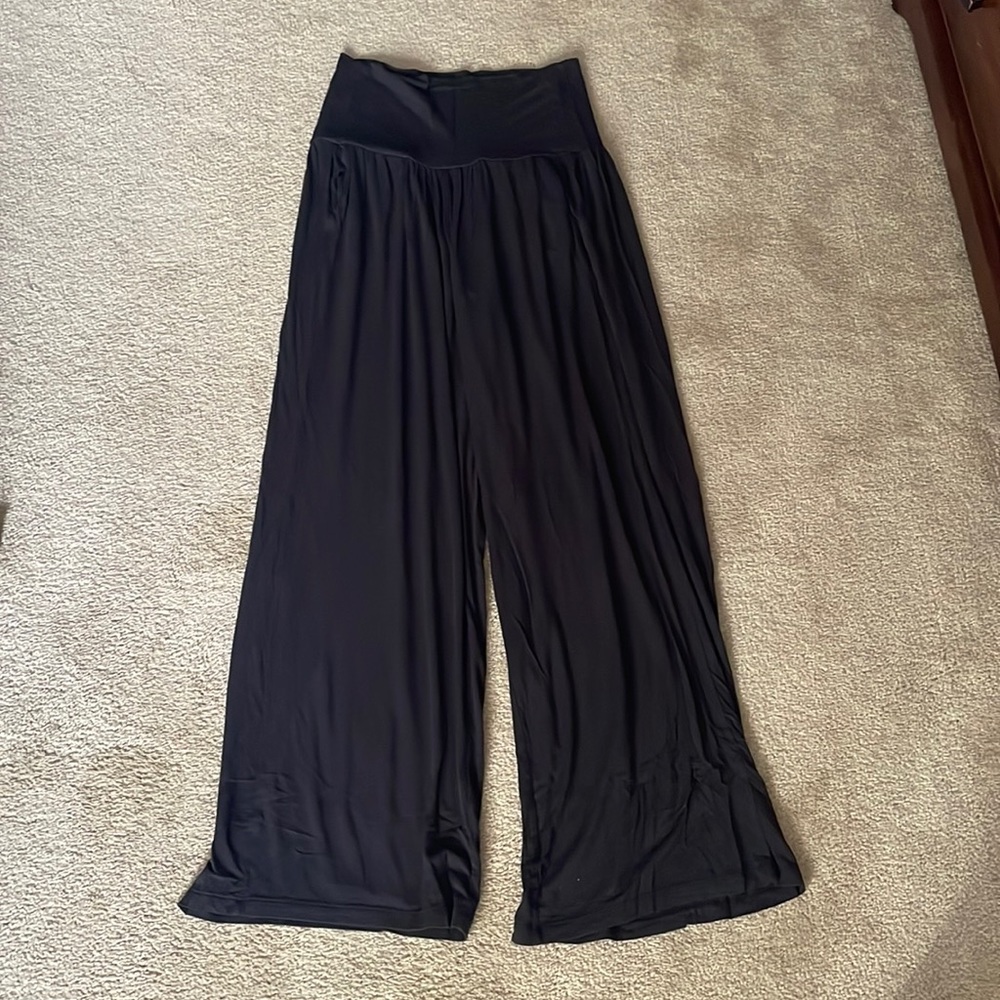 Athleta SIZE MEDIUM Studio Wide Leg Pant